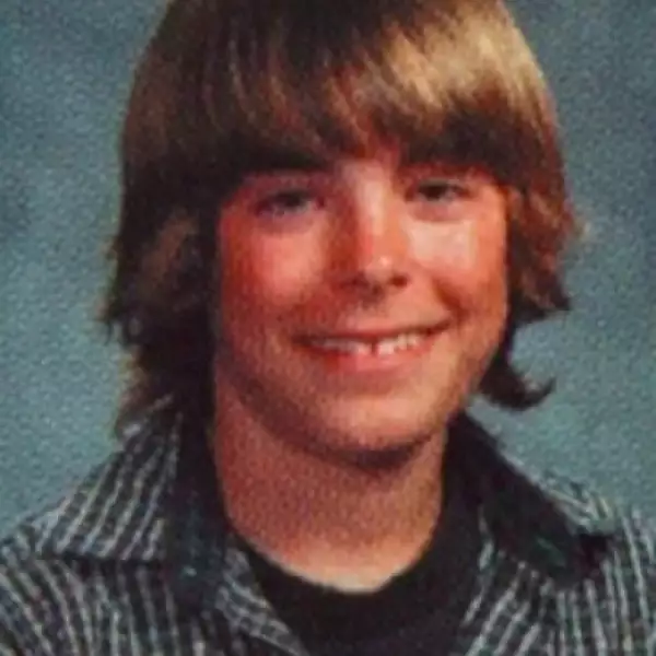 (2001. 14 años) Llegó al cine en 2003, cuando protagonizó la película para televisión `Miracle run´, en el que interpretó a `Steven Morgan´, uno de los gemelos autistas. Gracias a su actuación fue nominado a los premios Young Artist Award en la categoría de Mejor Actuación en una Película para TV.