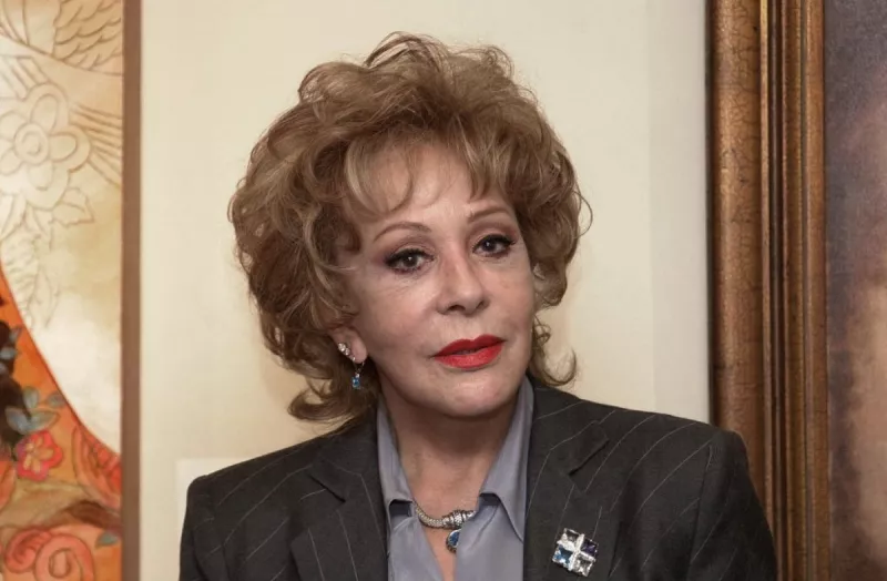 Silvia Pinal y la política mexicana: de actriz a diputada y senadora 