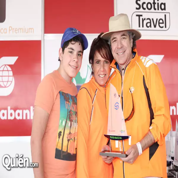 Patricio Cervantes, Paulina Gutiérrez y Leopoldo Becerro