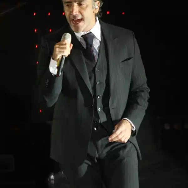 Concierto Alejandro Fernández, Beraka.