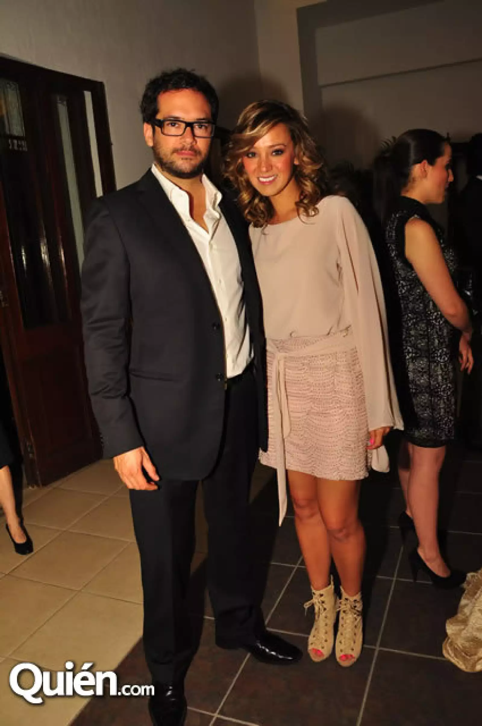 Carlos Gutiérrez,Cindy Peña