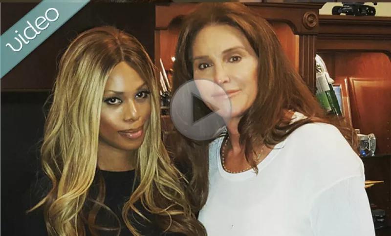 ﻿﻿La estrella transgénero aseguró estar feliz de no haber vivido una transición como la de Caitlyn. Cara Delevingne explica cómo le hizo para posar con un oso y Bruno Mars se une al pleito de os VMAs.