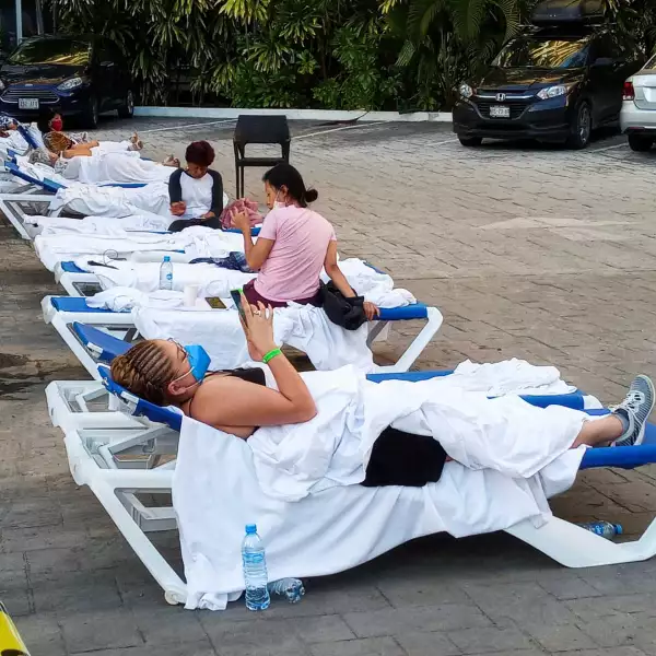 Strong Acapulco quake aftershocks unnerve residents of Mexican resorts