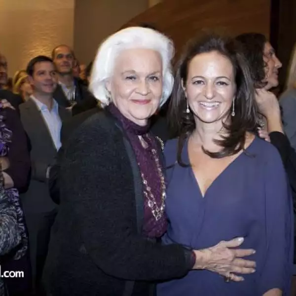 Juanita Hanhausen,Cecilia Hanhausen