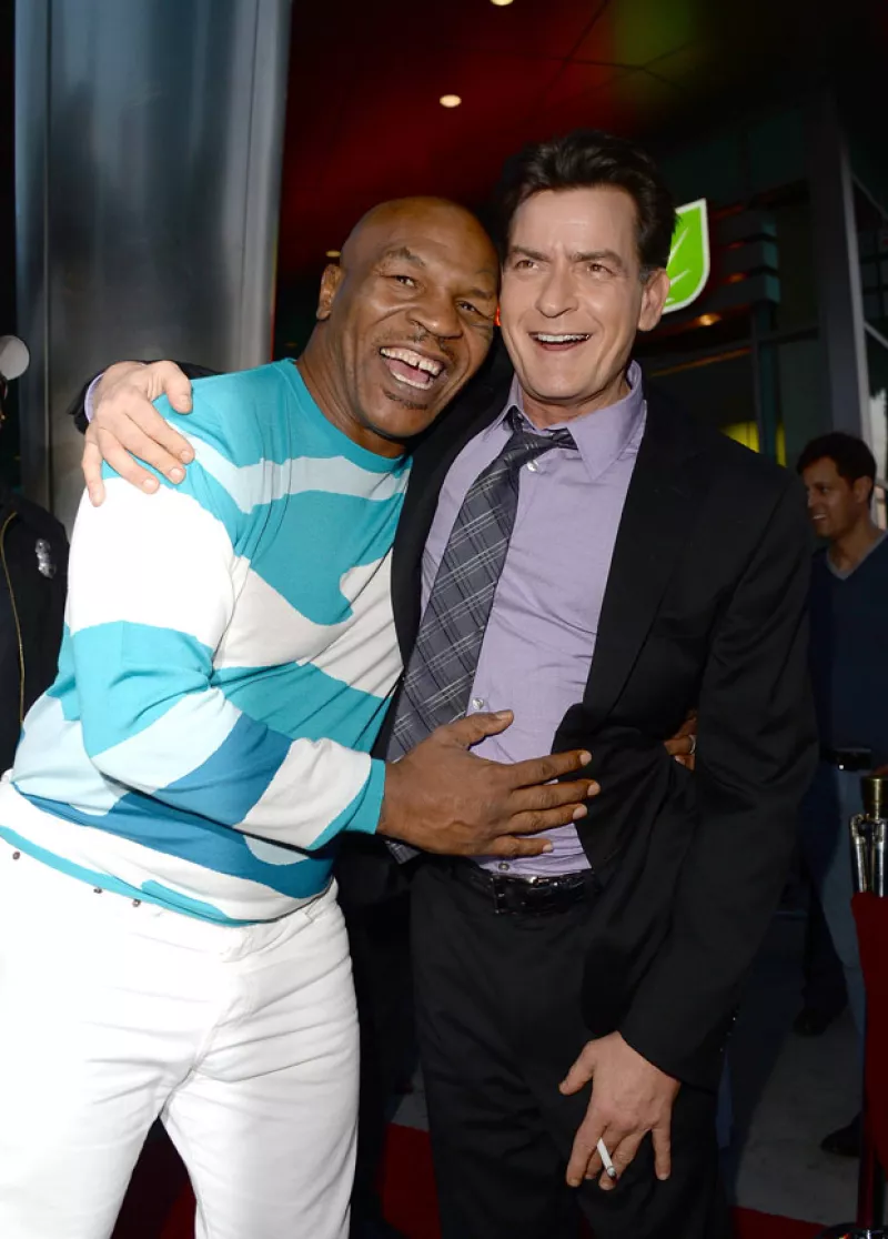 El actor afirmó que ha dejado de pagar para que oculten sus secretos, lo que pudo haber provocado que dos personas hablaran de su desenfrenado estilo de vida y proporcionaran detalles.