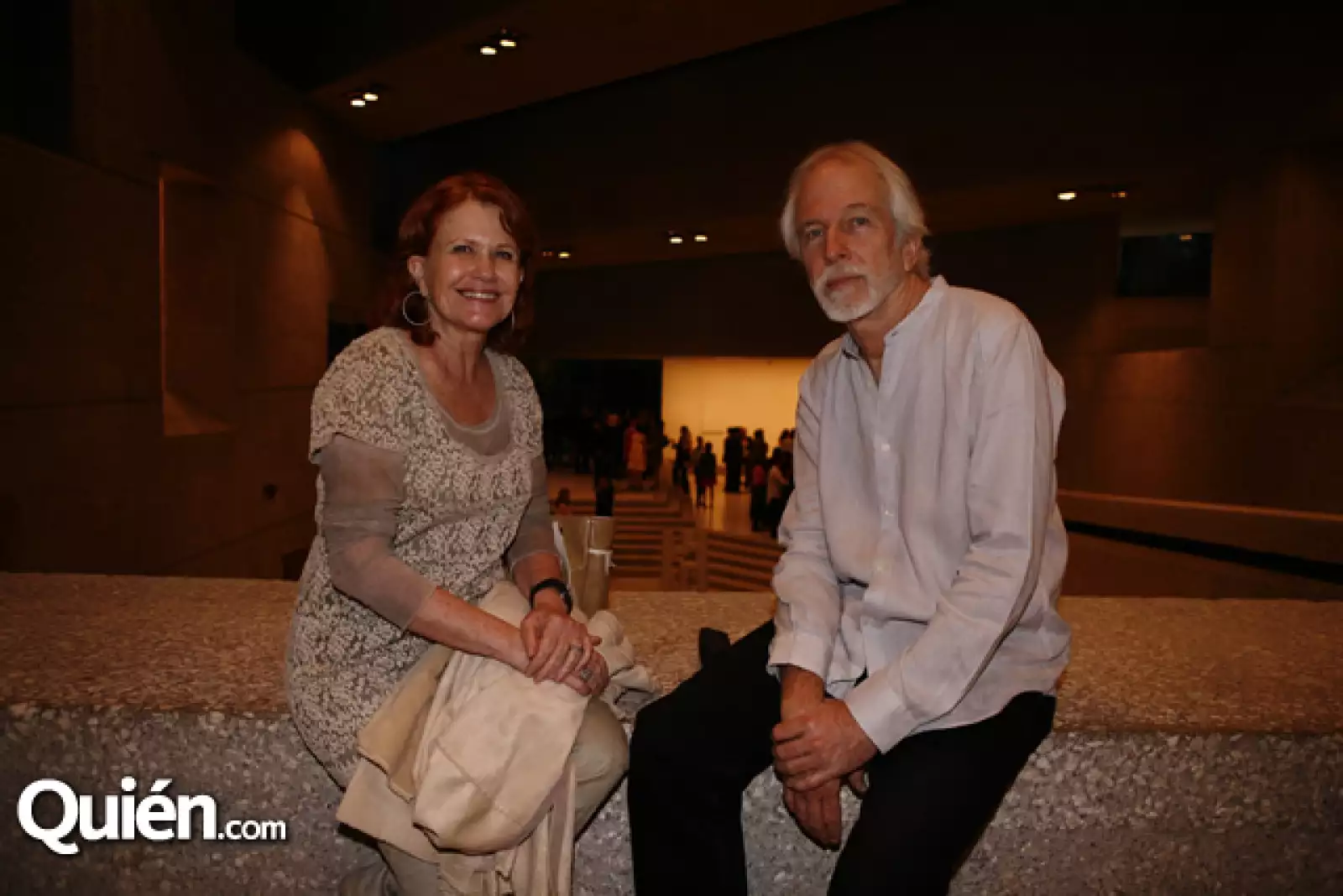 Claudia Walls, Carlos Aguirre