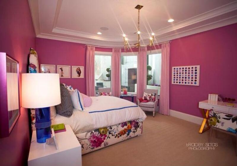 Pantone
