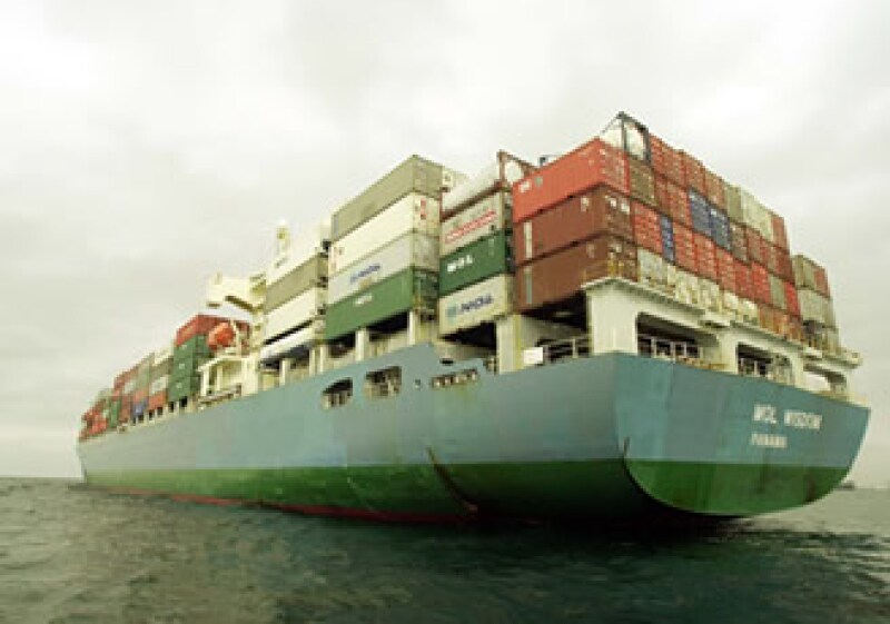 El puerto michoacano permite reducir cuatro días los tiempos de transportación. (Foto: AP)