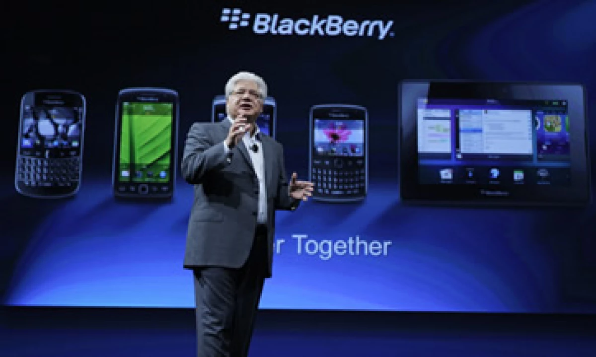 Las acciones de RIM perdieron 75% el año pasado. En la foto Mike Lazaridis. (Foto: AP)