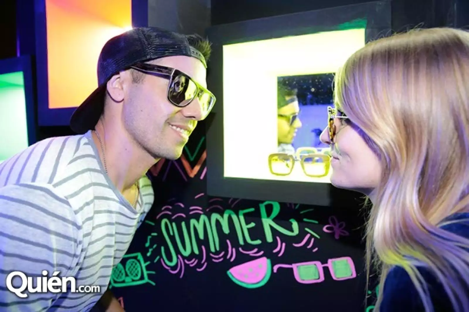 Aarón Mostow y Stephanie Conway