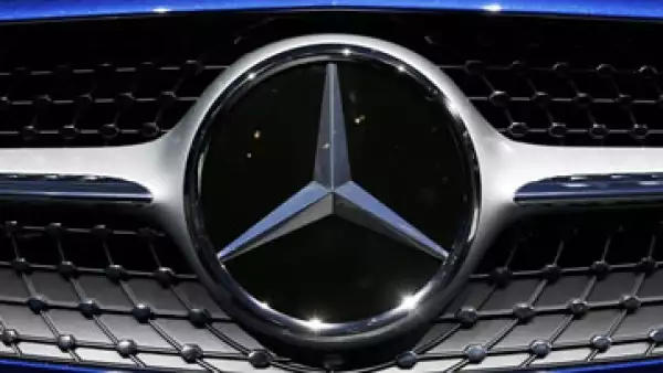 Mercedes Benz logo