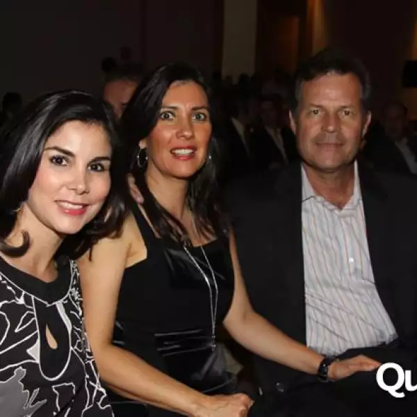 Toma de Protesta de Enrique Fausto a la presidencia del Instituto Politico Empresarial filial Querétaro