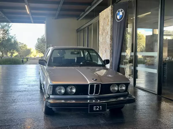 BMW E21 (primera generación de Serie 3)