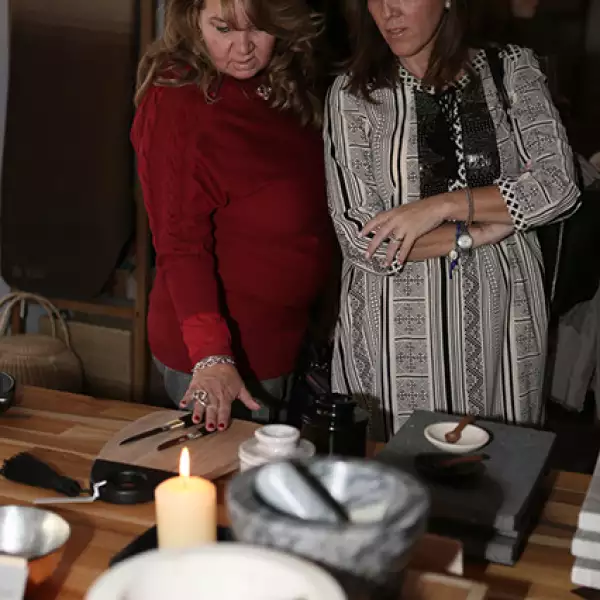 Pilar Olvera y Karina Maluf