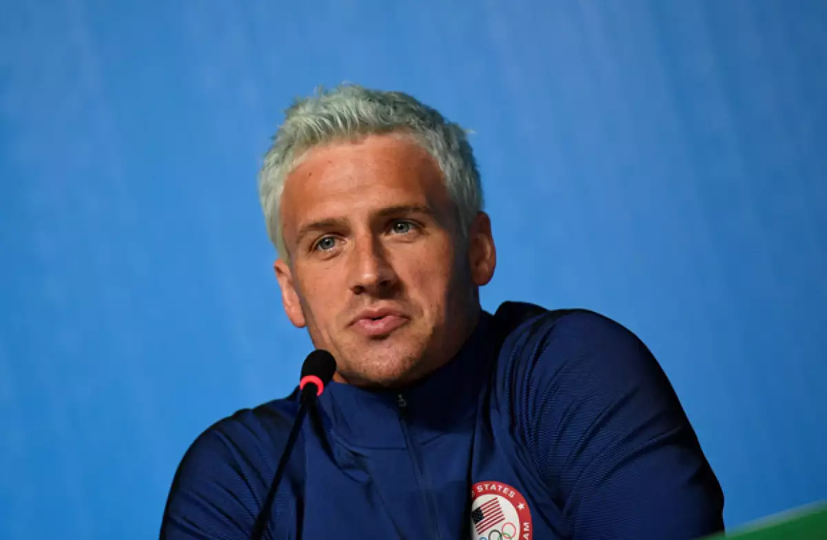 Speedo USA no toleró la falsa acusación de robo que el nadador contó durante su participación en los Juegos Olímpicos y esperan que aprenda de la experiencia.