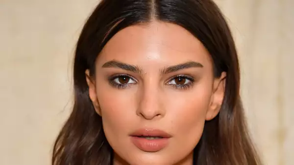 Emily Ratajkowski