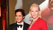 diego-boneta-cate-blanchet.jpg