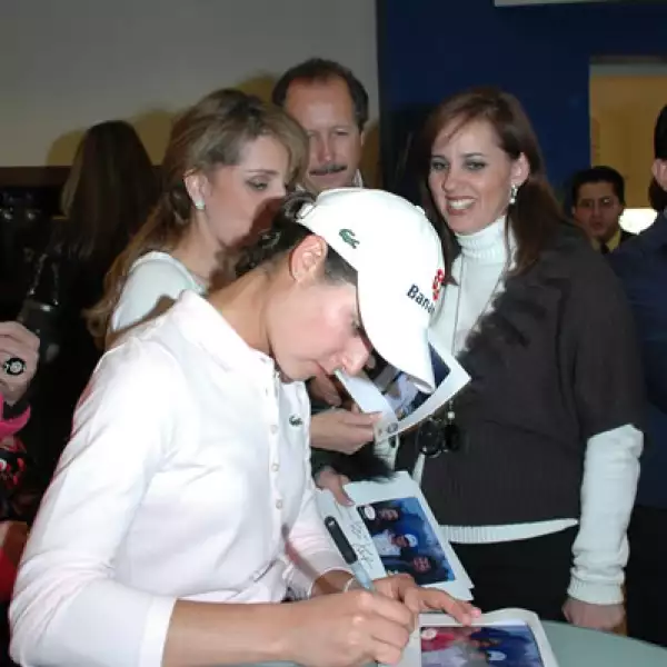 Presentación colchón Selther Lorena Ochoa