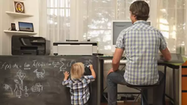 Se desconoce cuántos de los 11,500 empleados de Yahoo trabajan en casa. (Foto: Getty Images)