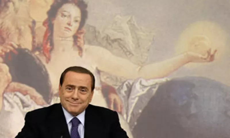 El primer ministro Silvio Berlusconi consideró las reducciones como excesivas, pero reconoció que no hubo otro remedio. (Foto: Reuters)