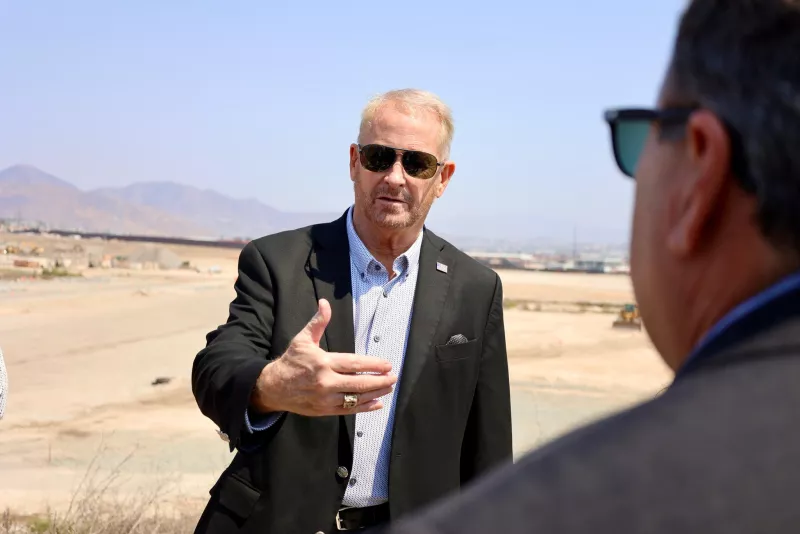 Ronald-Johnson-embajador-frontera