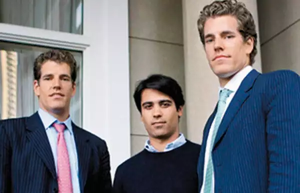 Winklevoss, Narendra y Winklevoss aseguran que la idea original de Facebook es suya.