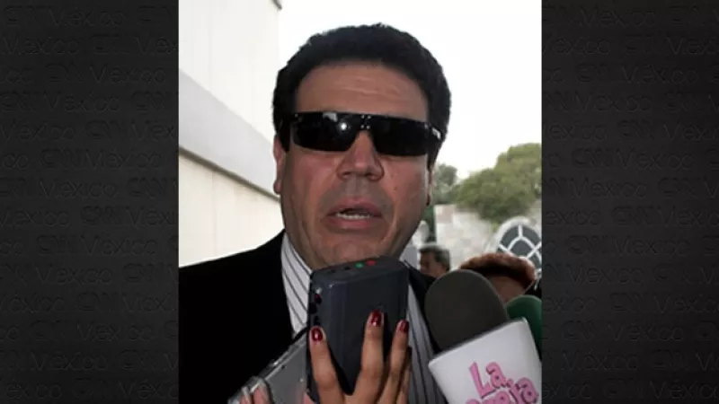 El actor y productor Sergio Reynoso asiste al funeral de Ernesto Alonso