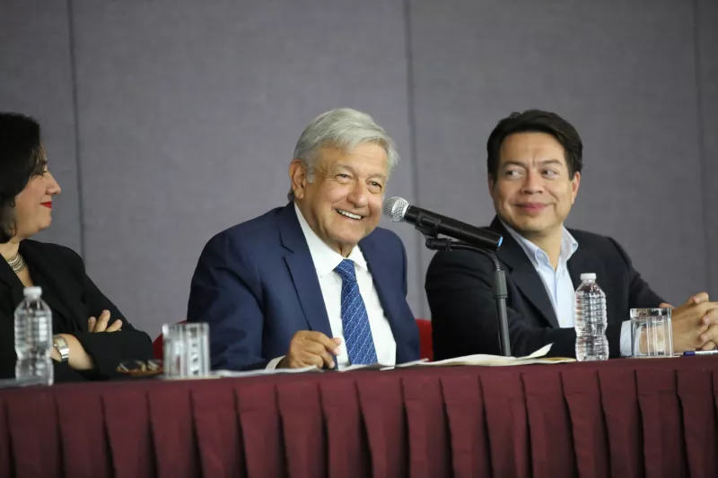 López Obrador AMLO presidente fuerte