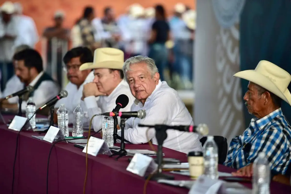 AMLO-pueblo-yaqui