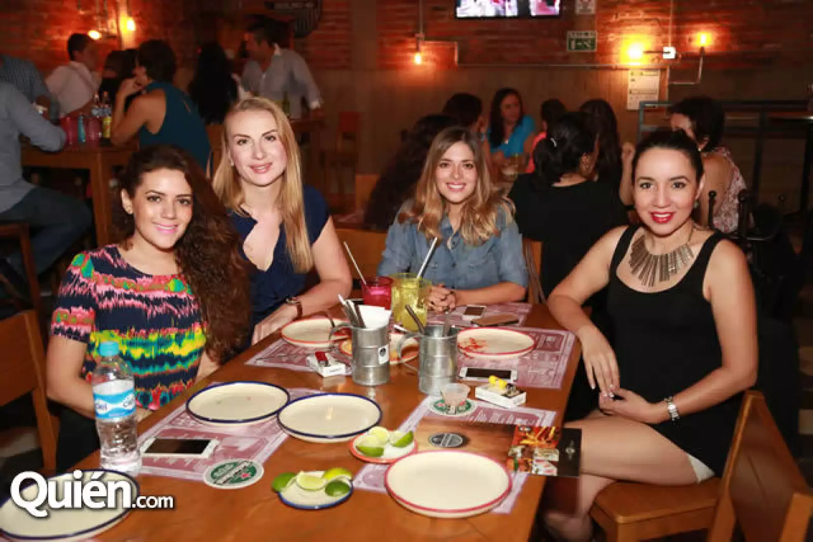 Jovana Avilés,Elena Iryna Shkvarko,Gi Castellano y Mabel Alemon