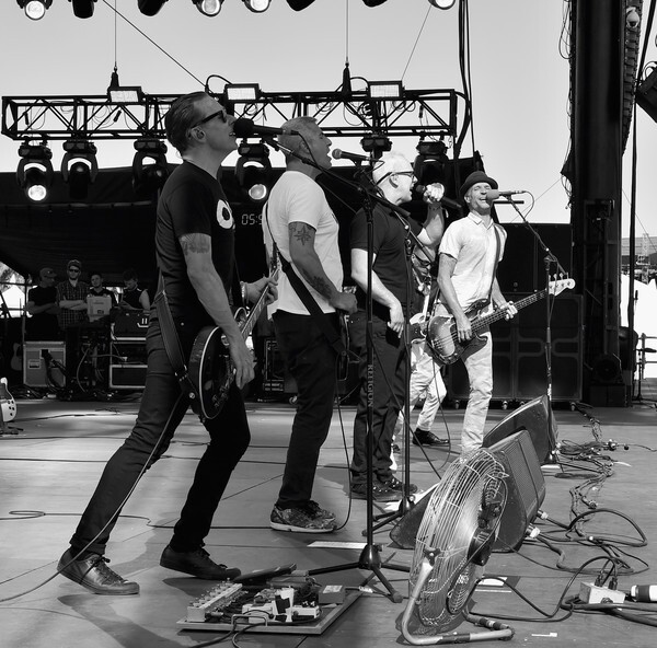 Bad Religion.