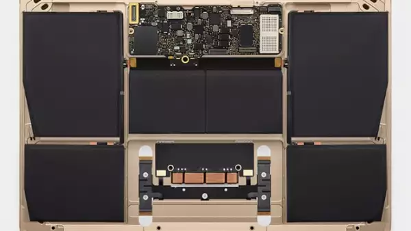 El espacio del ventilador fue llenado con baterías que durarán hasta 10 horas.