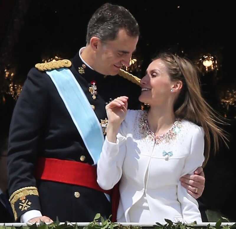 Nunca a los príncipes se les había visto tan cariñosos.