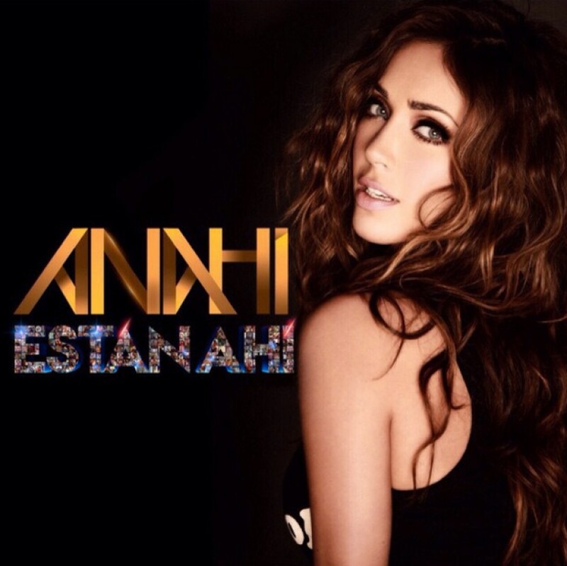 La cantante publicó “Están Ahí” como un tributo al apoyo incondicional de sus fans y recibe felicitaciones de Dulce María y Gloria Trevi.