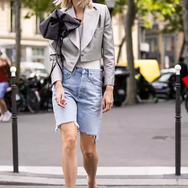 Street Style : Paris Fashion Week -Haute Couture Fall/Winter 2019/2020 : Day Two