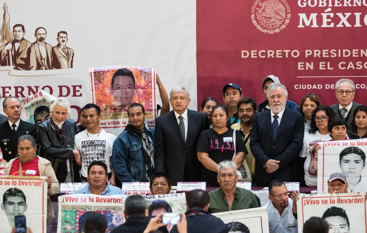 AMLO-Ayotzinapa