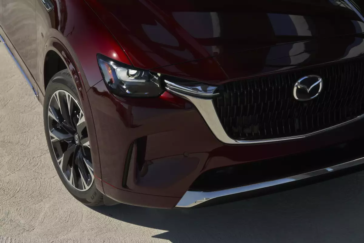 Diseño exterior de Mazda CX-90 2024