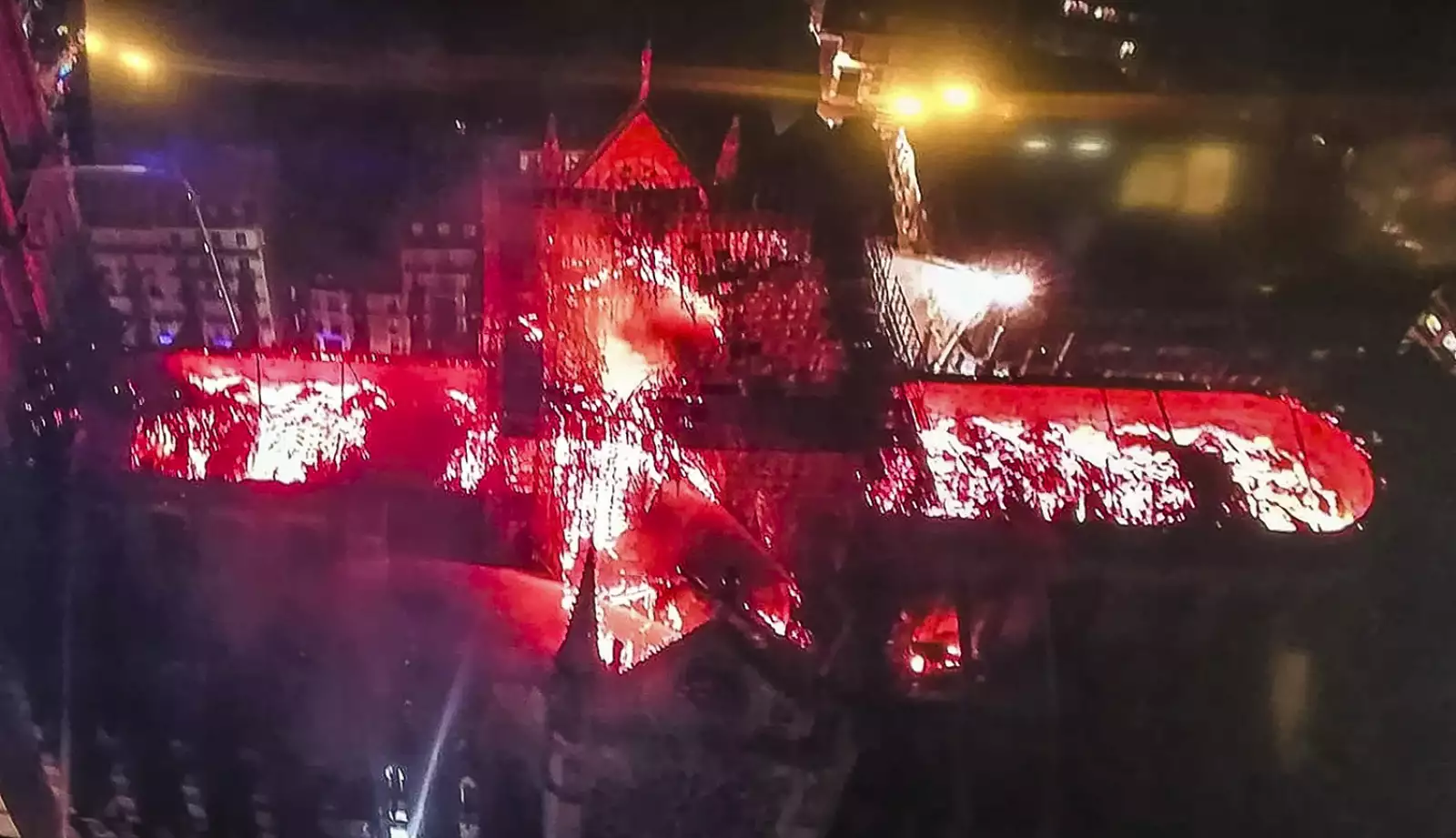 Incendio Notre Dame-Aérea
