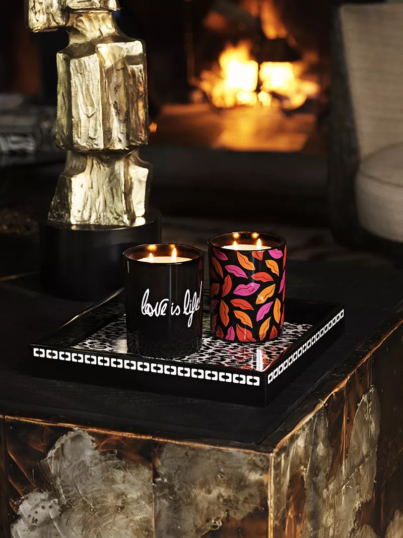 Foto: H&M Home; bandeja $699 pesos, velas $499 cada una
