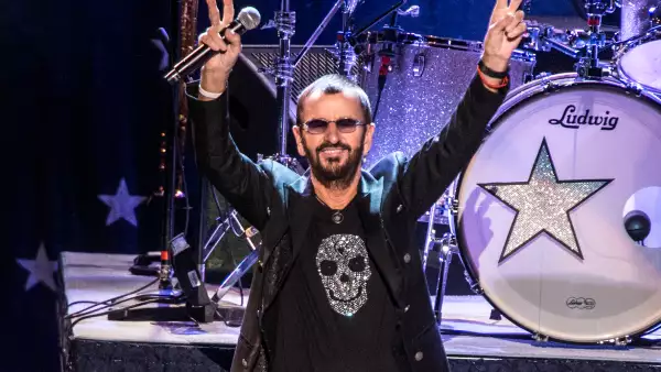 Ringo Starr canceló algunos conciertos, pues se sentía enfermo. Ya se confirmó que dio positivo a covid. 