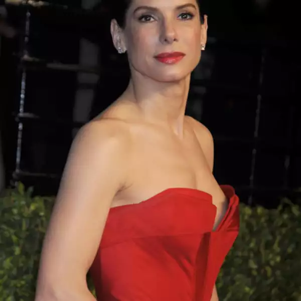 SANDRA BULLOCK. La actriz, ganadora de un Oscar en el 2010, cuida su piel con productos orgánicos y su marca favorita es Decléor.