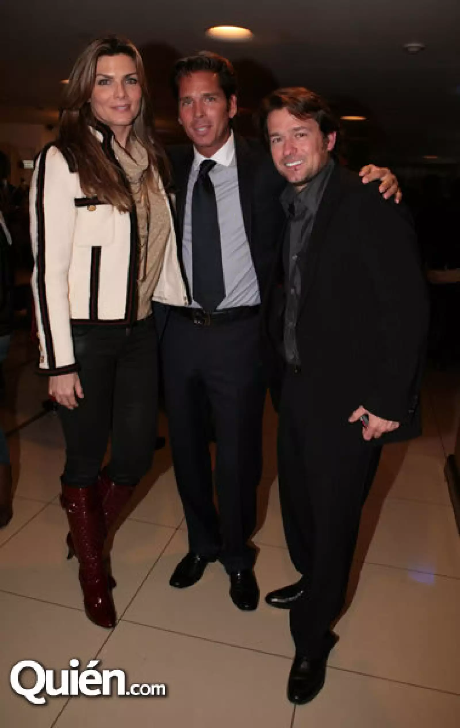 Montserrat Oliver,Roberto Palazuelos,Eduardo Palazuelos