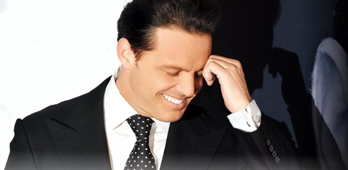Luis Miguel nació en el Hospital de San Jorge de Santurce, Puerto Rico, tiempo después se nacionalizaría mexicano.
