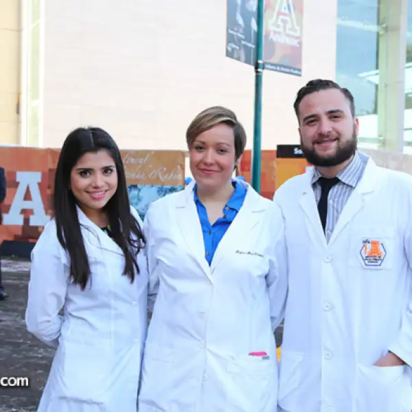 Aurora Gómez, Regina Valenzuela y Fernando Lazarini