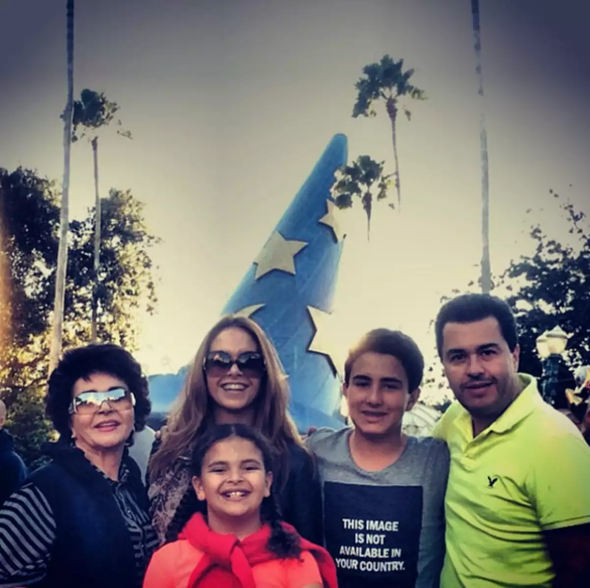 En pocas ocasiones Lucero deja ver a sus hijos, esta fue una de ellas.