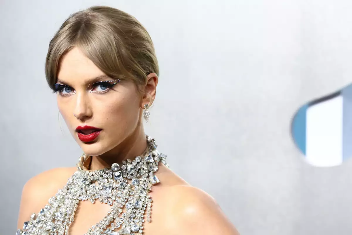 Taylor Swift lo hace de nuevo… en un día rompe récord