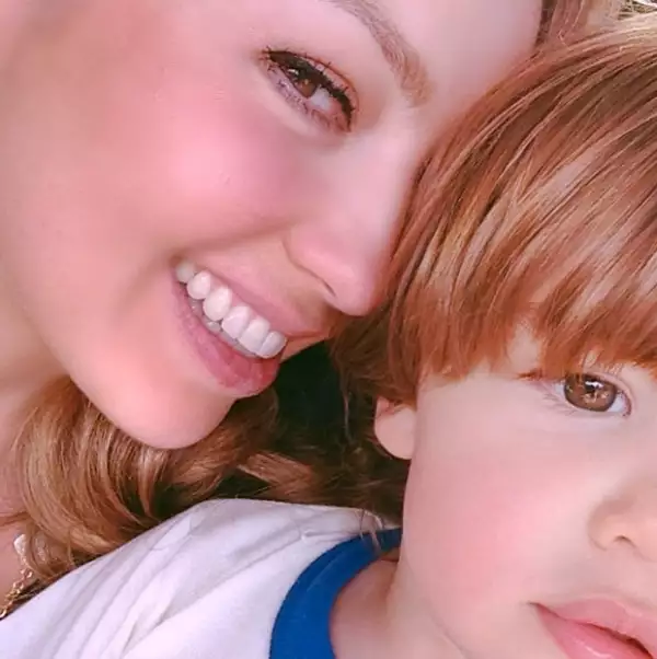 Con el pequeño Matthew Alejandro.