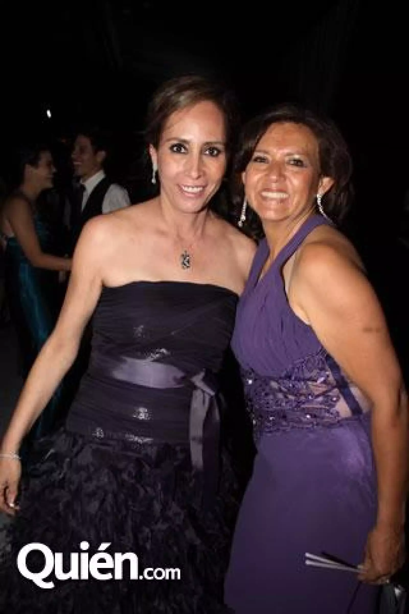 Pili Zapata y Marcela Suárez del Real de Zapata