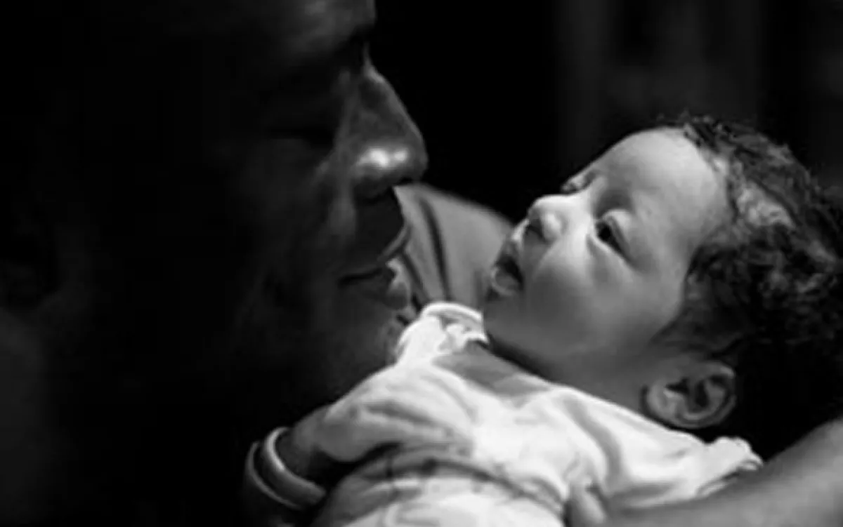 El cantante está orgulloso de su tercer hijo.
