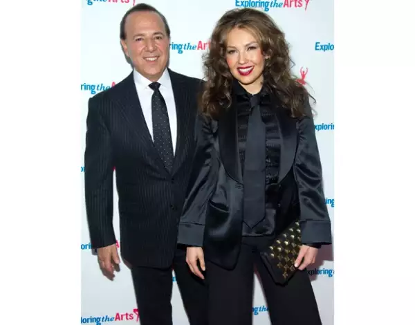 La cantante y el empresario estuvieron felices en la celebración.